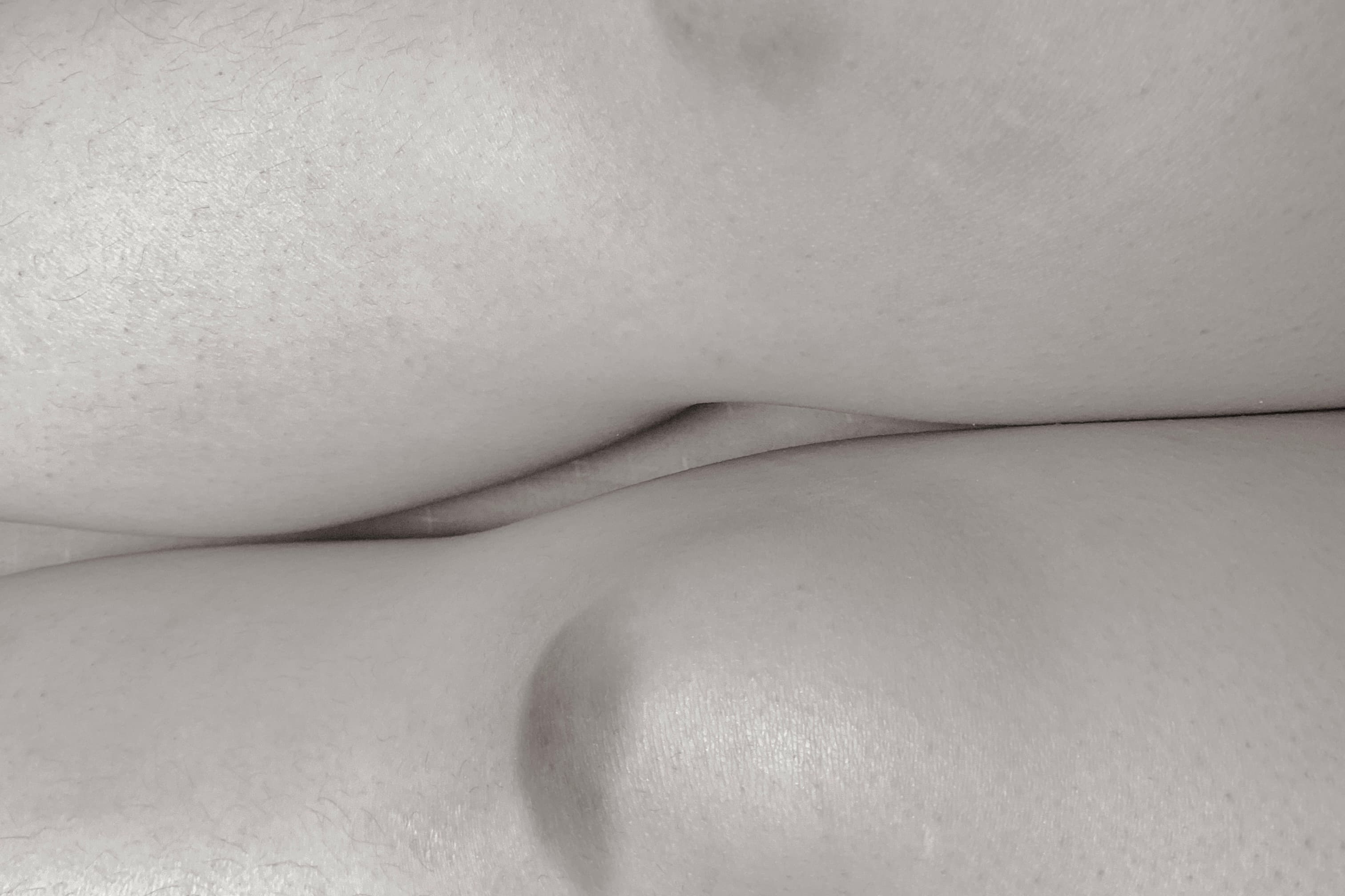 Monochrome horizontal composition with measured spatial depth